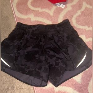 lululemon hotty hot shorts